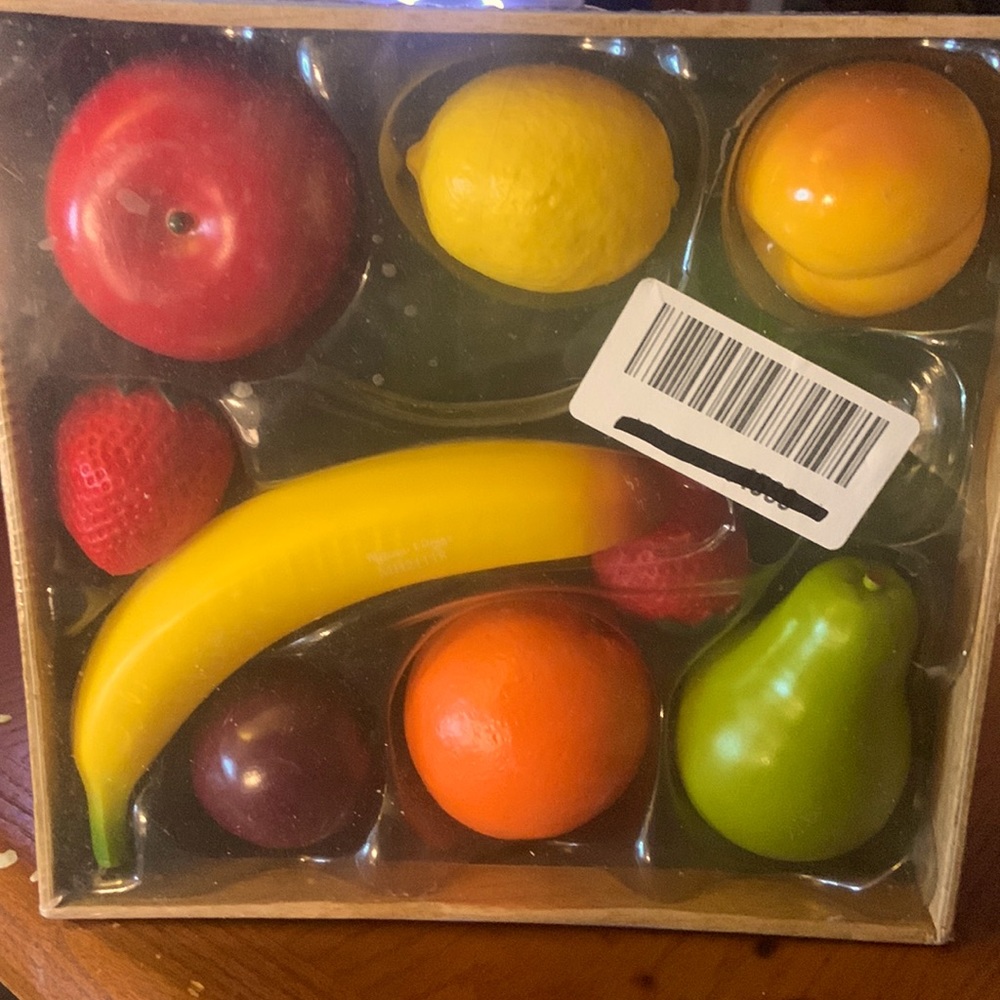 Artificial Fruit